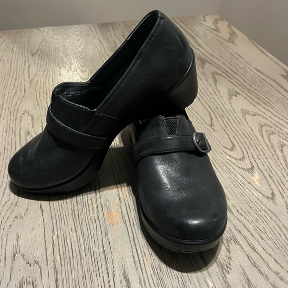 Danskin Black Leather Mules - Picture 3 of 6